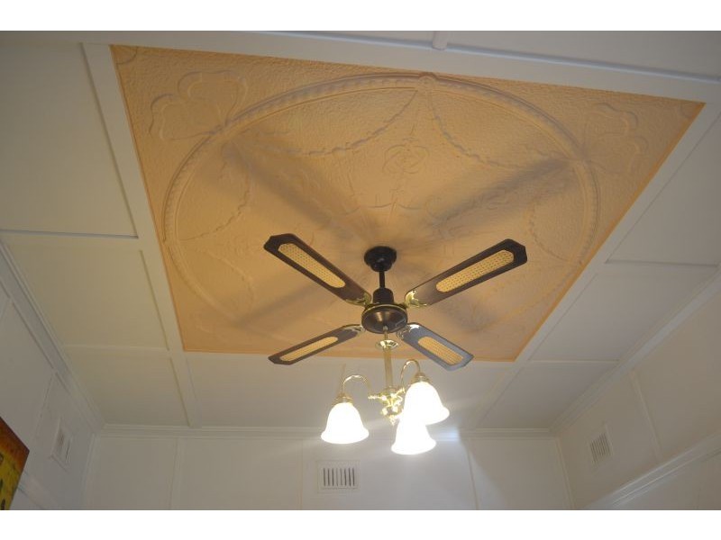 60 Taylor Street, Newtown QLD 4350