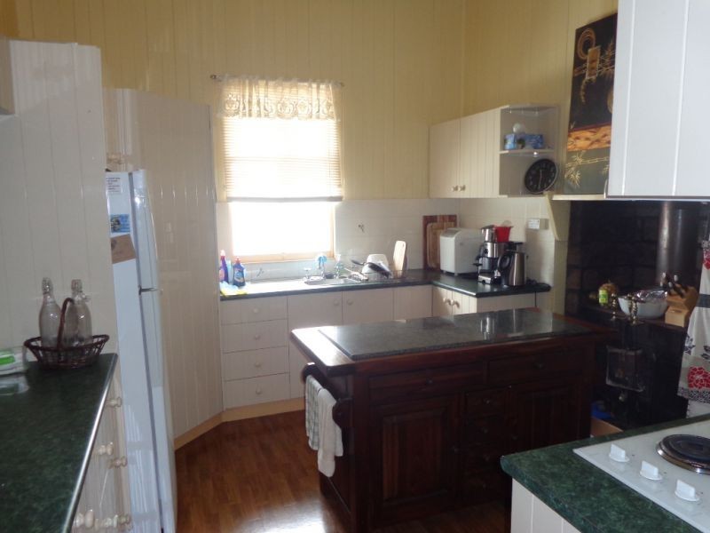 3 Chamberlain Street, North Toowoomba QLD 4350