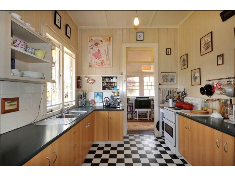 96 Holberton Street, Newtown QLD 4350