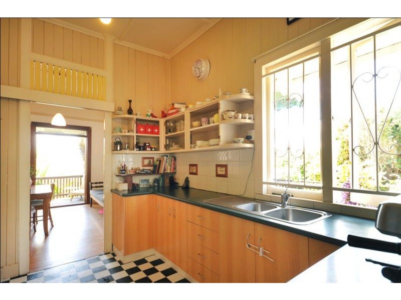 96 Holberton Street, Newtown QLD 4350