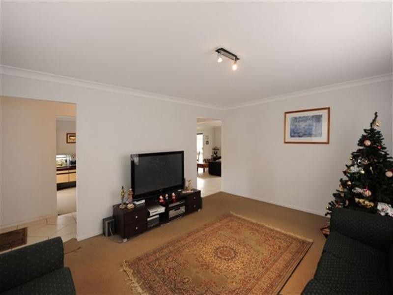 4 Winning Street, Glenvale QLD 4350