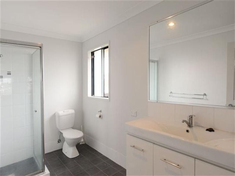 4 Winning Street, Glenvale QLD 4350