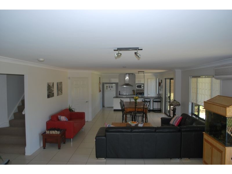4 Winning Street, Glenvale QLD 4350