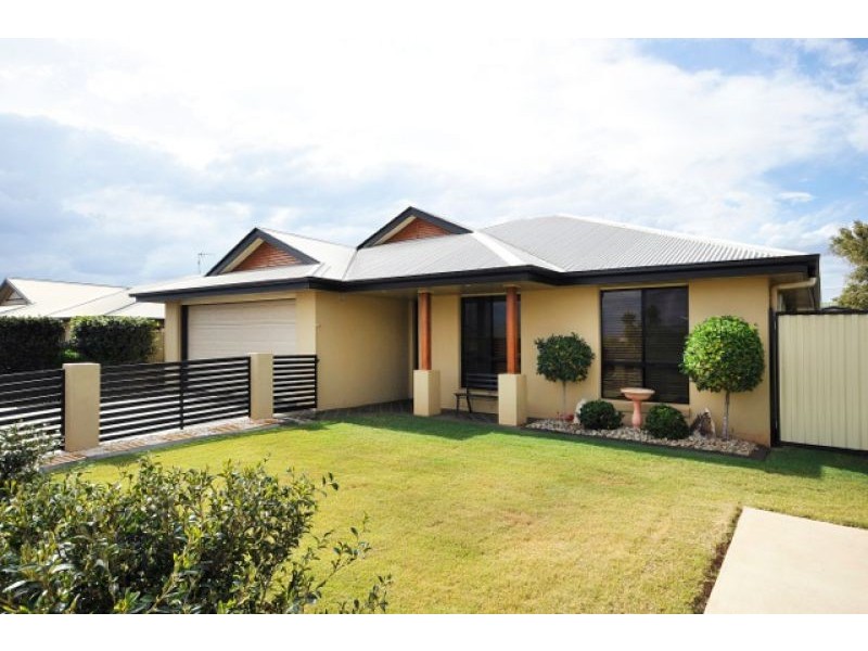 25 Lavarack Street, Darling Heights QLD 4350