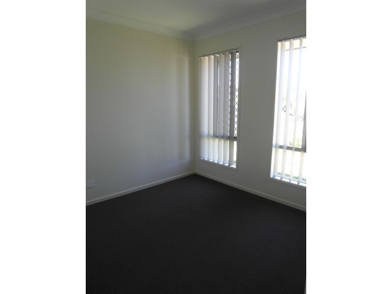 10 Flynn Street, Harlaxton QLD 4350