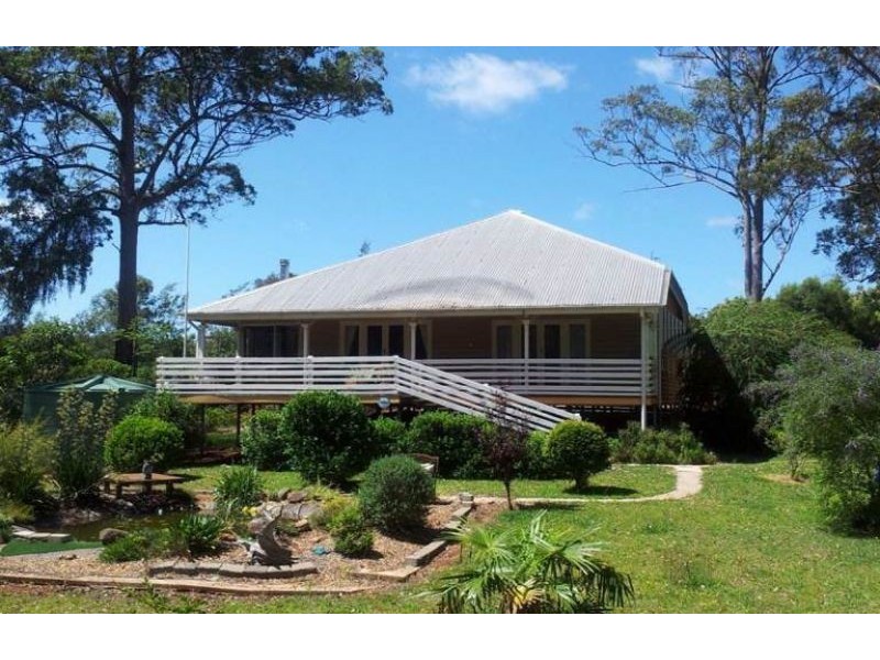 111 Hampton Road, Hampton QLD 4352