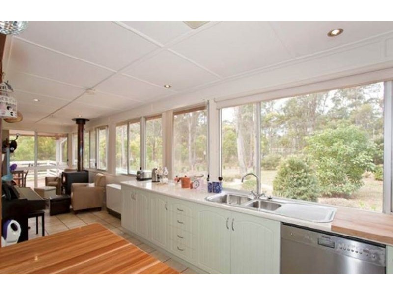 111 Hampton Road, Hampton QLD 4352