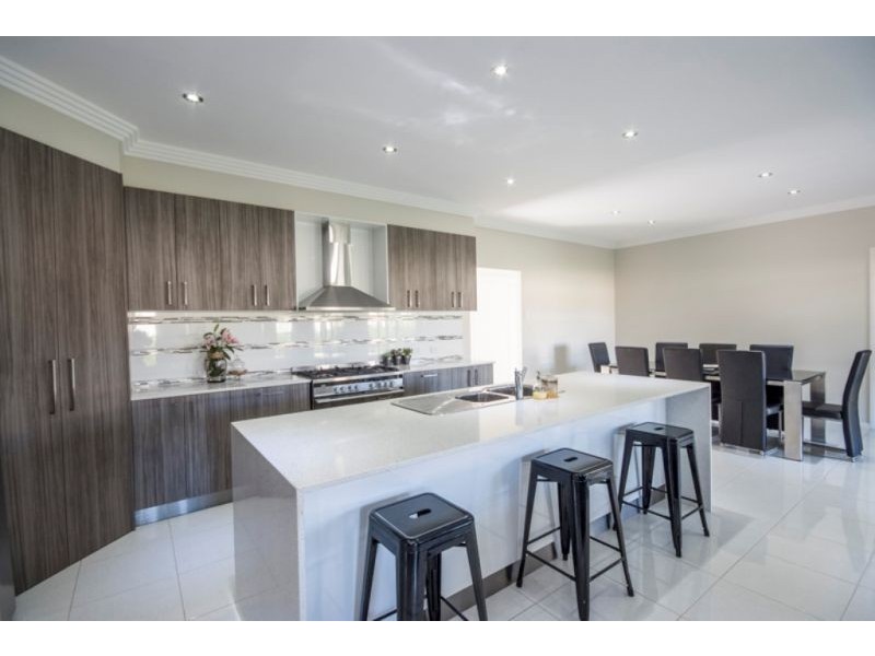 24 Murray Street, Southbrook QLD 4363