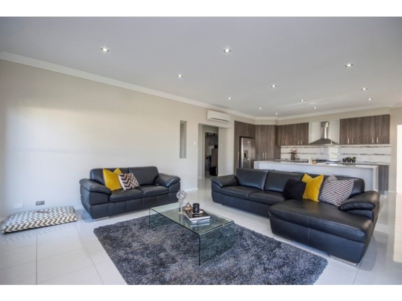 24 Murray Street, Southbrook QLD 4363