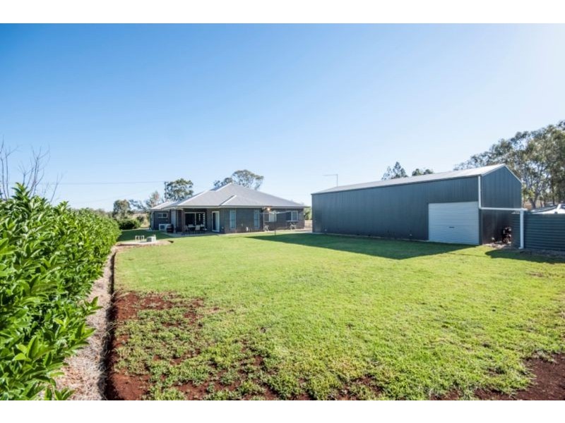 24 Murray Street, Southbrook QLD 4363