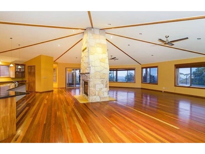 62 Skyline Drive, Blue Mountain Heights QLD 4350