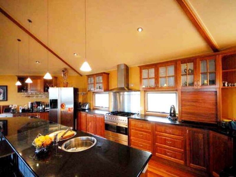 62 Skyline Drive, Blue Mountain Heights QLD 4350