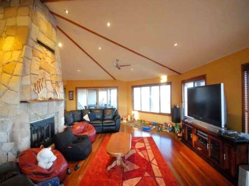 62 Skyline Drive, Blue Mountain Heights QLD 4350