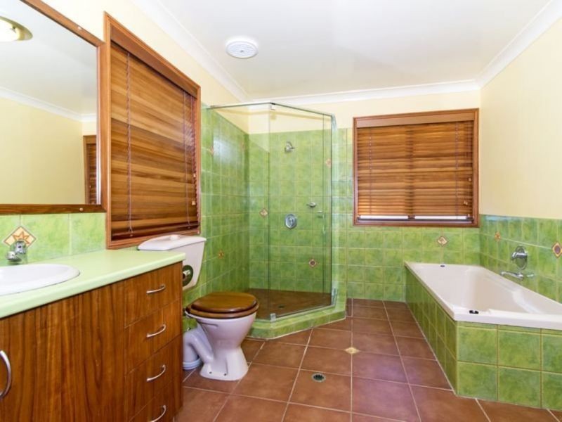 62 Skyline Drive, Blue Mountain Heights QLD 4350