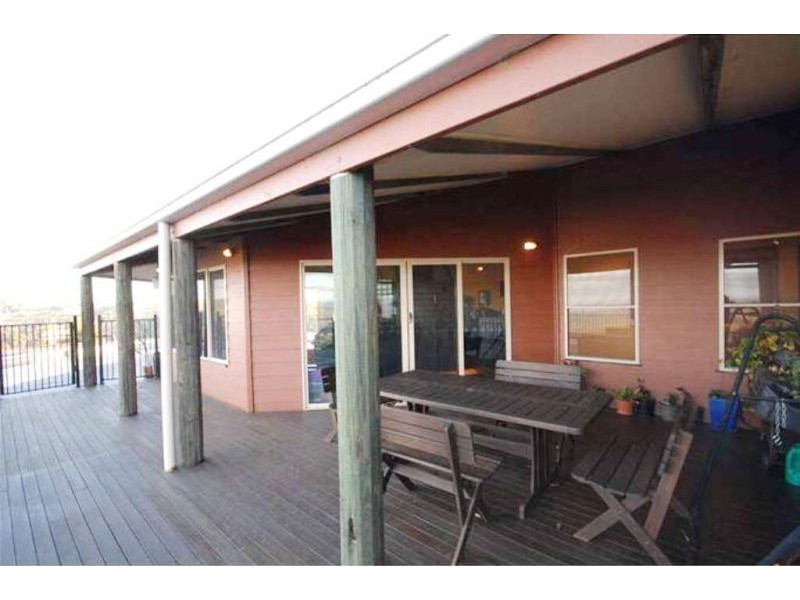 62 Skyline Drive, Blue Mountain Heights QLD 4350