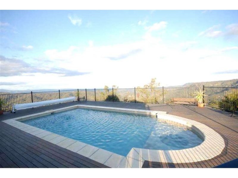 62 Skyline Drive, Blue Mountain Heights QLD 4350