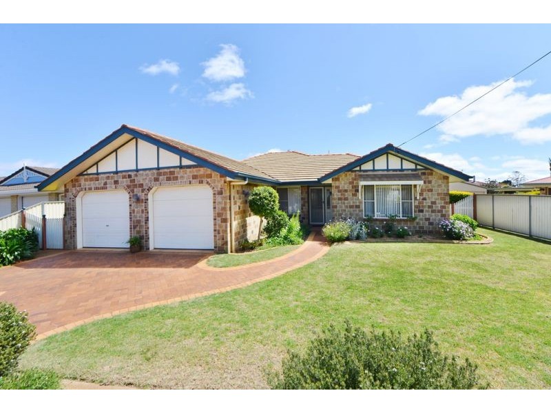 217 Nelson Street, Kearneys Spring QLD 4350