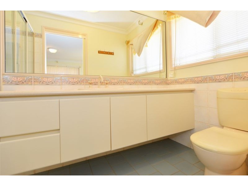 217 Nelson Street, Kearneys Spring QLD 4350