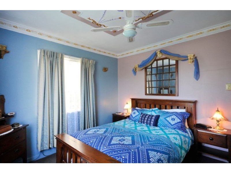 23 Monash Street, Newtown QLD 4350