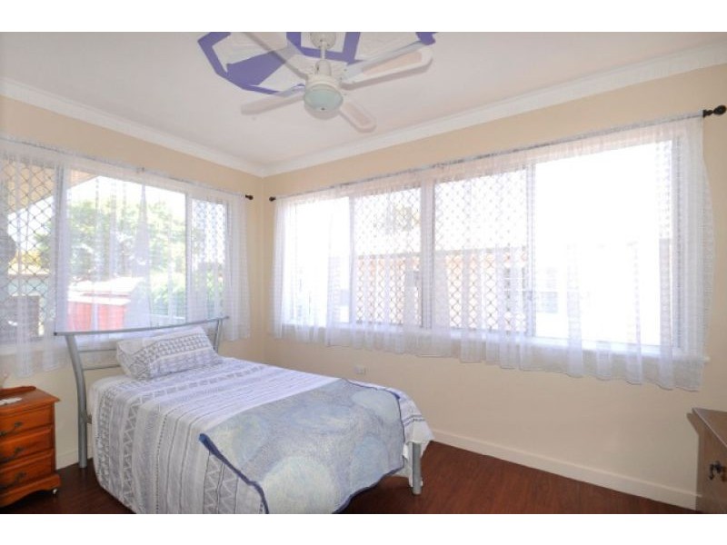 23 Monash Street, Newtown QLD 4350