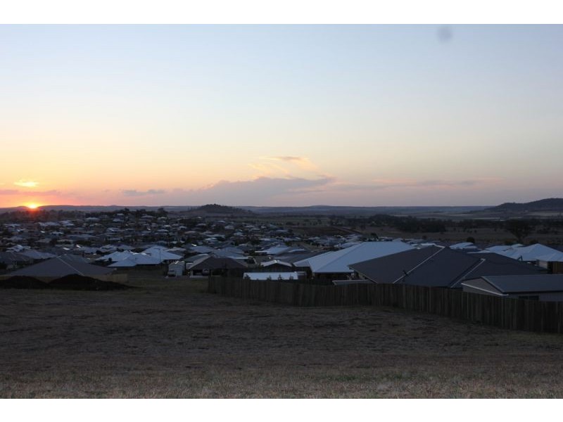 16 Rubie Ct, Westbrook QLD 4350