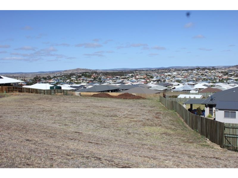 16 Rubie Ct, Westbrook QLD 4350