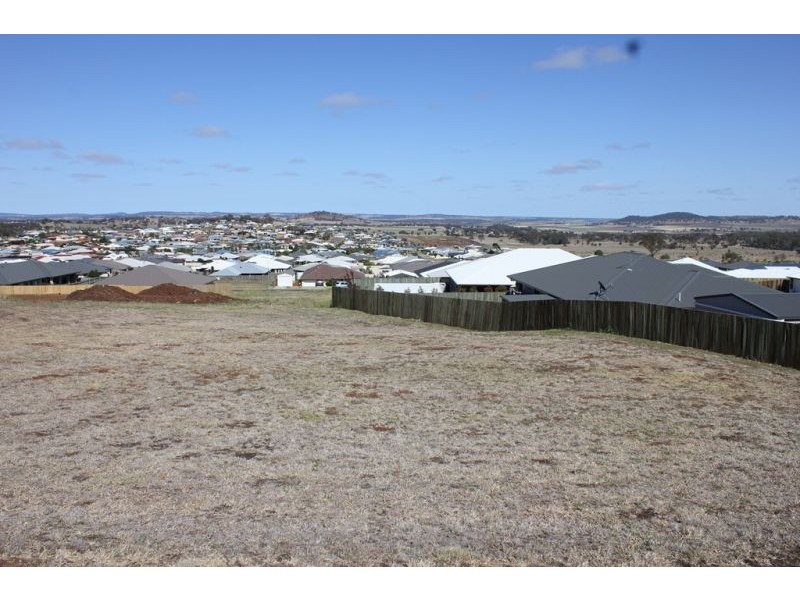 16 Rubie Ct, Westbrook QLD 4350