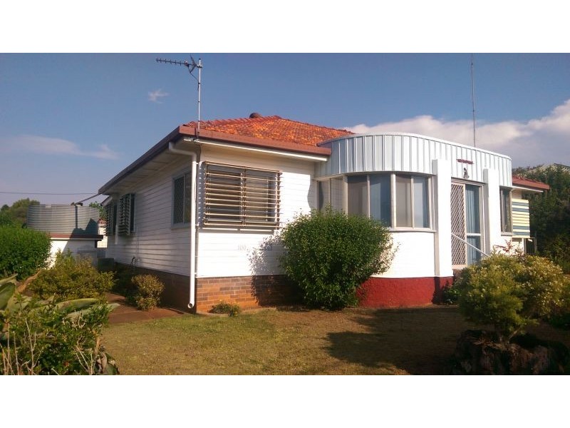100 Water Street, South Toowoomba QLD 4350