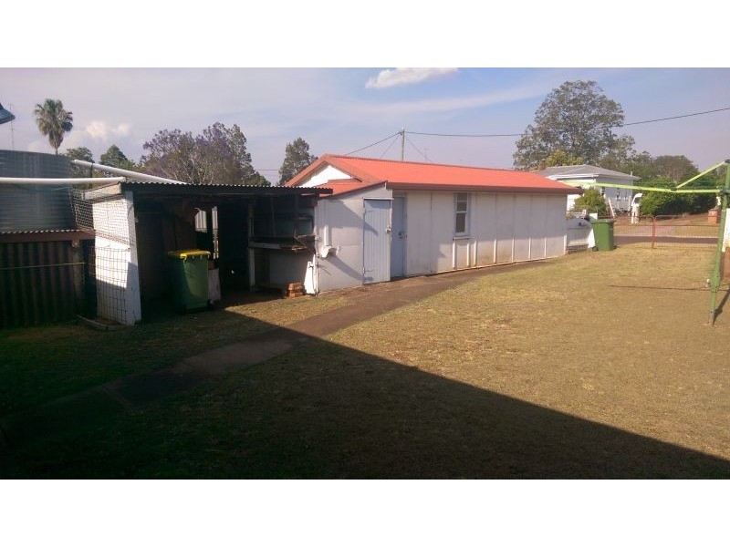 100 Water Street, South Toowoomba QLD 4350