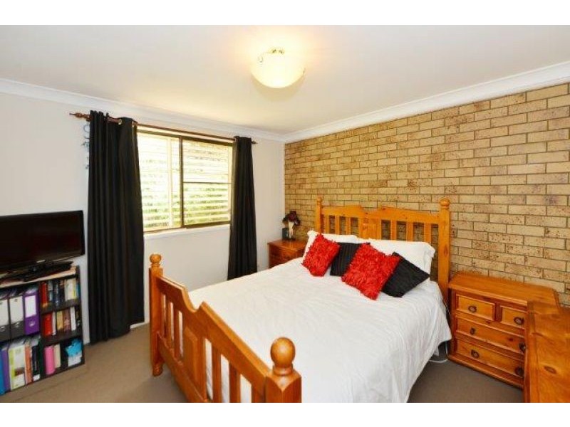 2/15 Sapphire Court, Kearneys Spring QLD 4350