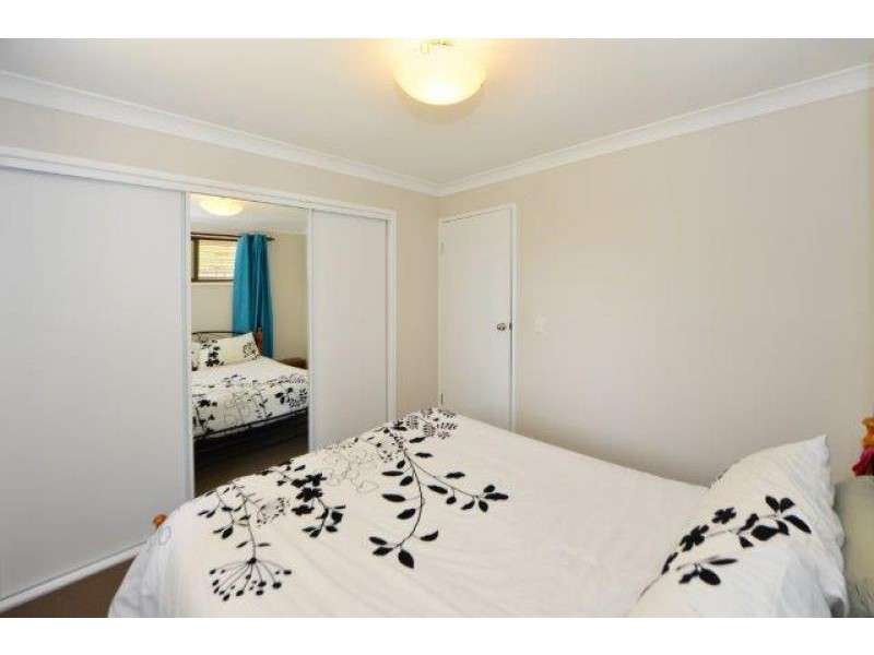 2/15 Sapphire Court, Kearneys Spring QLD 4350
