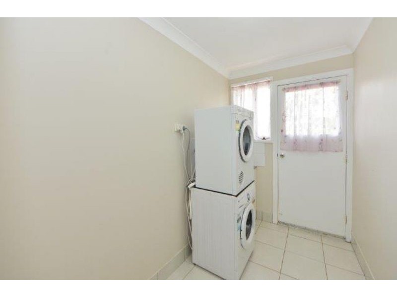 2/15 Sapphire Court, Kearneys Spring QLD 4350