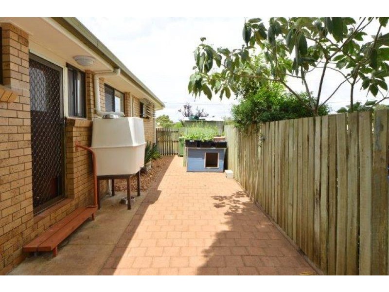 2/15 Sapphire Court, Kearneys Spring QLD 4350