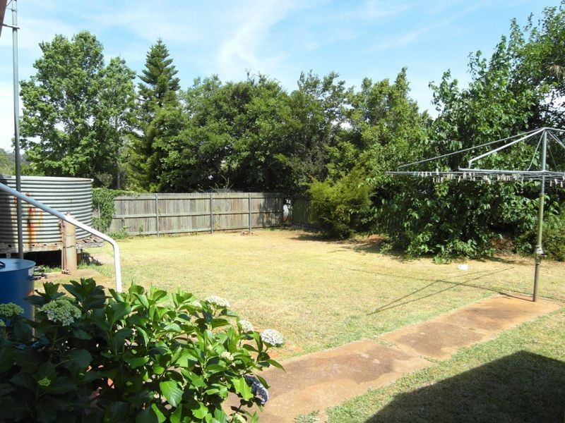 50 Debra Street, Centenary Heights QLD 4350