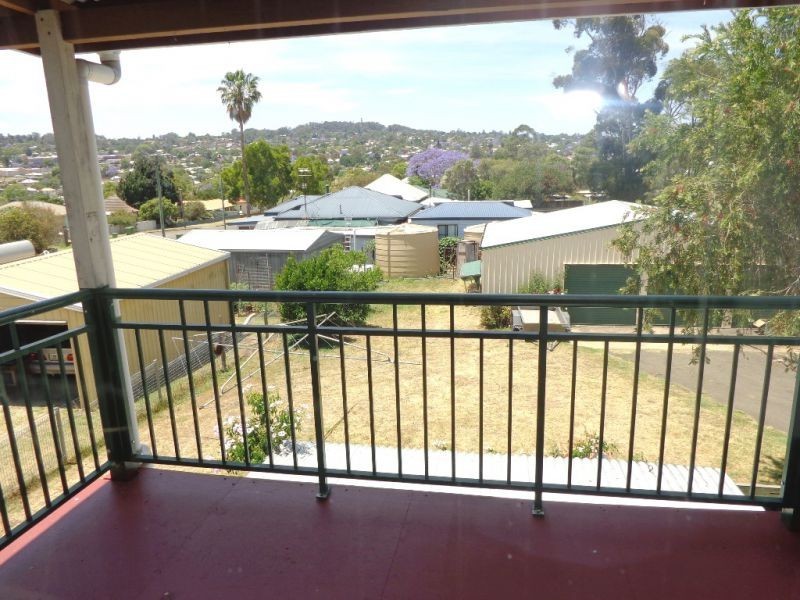 10 Hillside Street, Newtown QLD 4350
