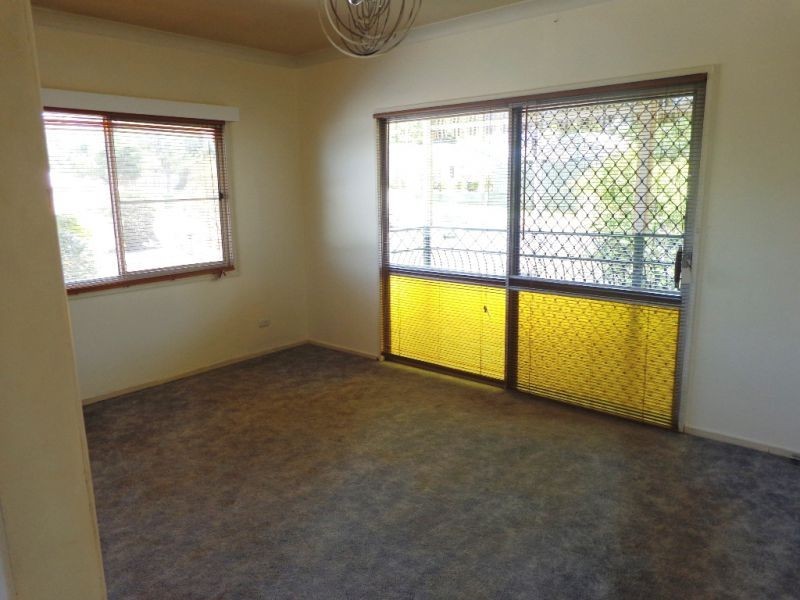 10 Hillside Street, Newtown QLD 4350