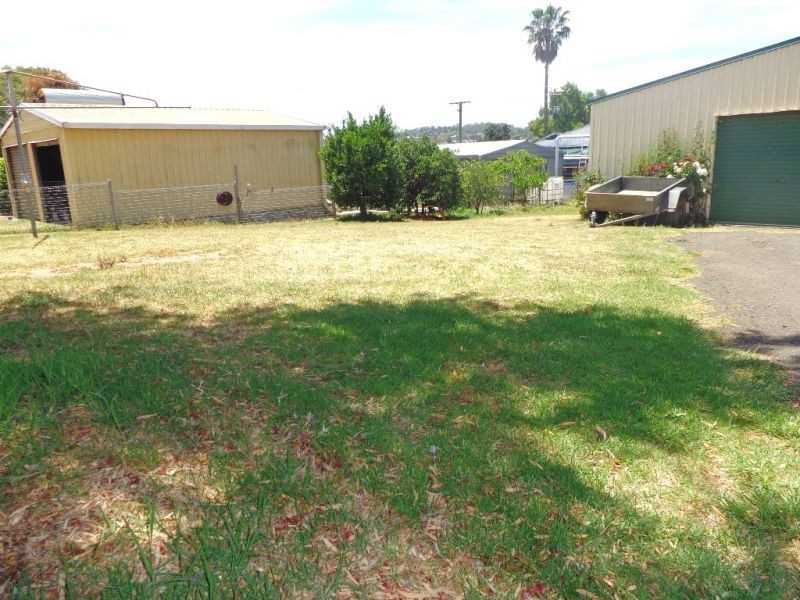 10 Hillside Street, Newtown QLD 4350