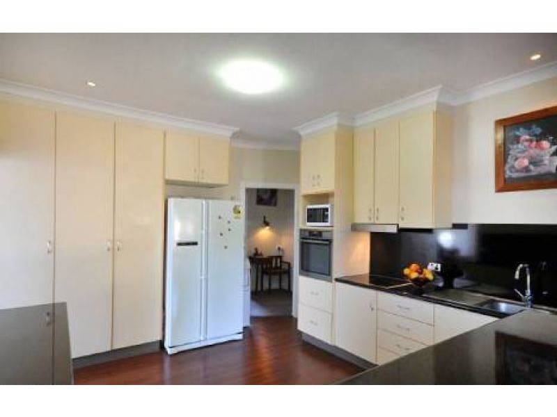 23 Monash Street, Newtown QLD 4350