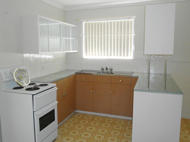 8 Cloake Street, Rockville QLD 4350