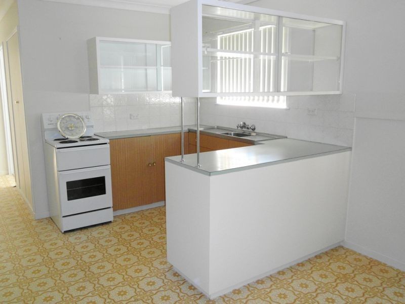 8 Cloake Street, Rockville QLD 4350