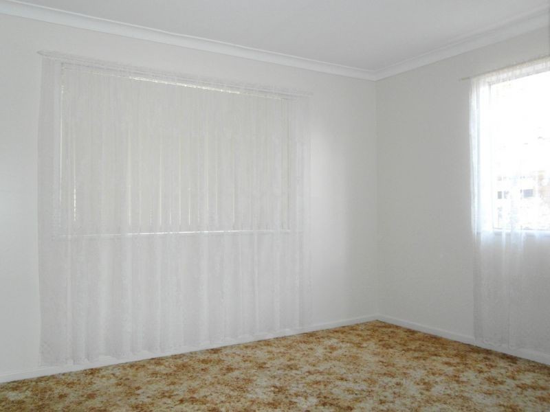 8 Cloake Street, Rockville QLD 4350