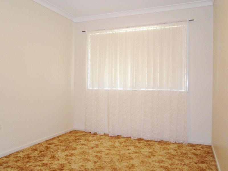 8 Cloake Street, Rockville QLD 4350