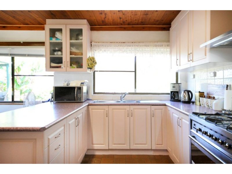 32 Meadows Road, Withcott QLD 4352