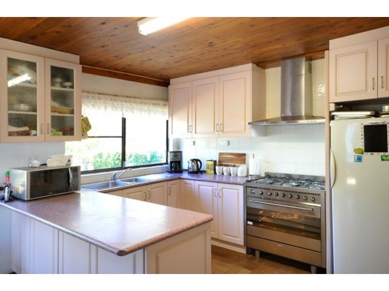 32 Meadows Road, Withcott QLD 4352