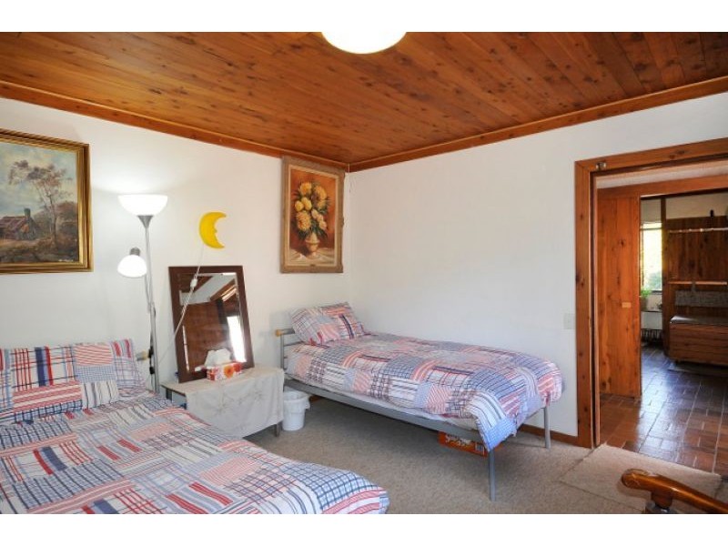 32 Meadows Road, Withcott QLD 4352