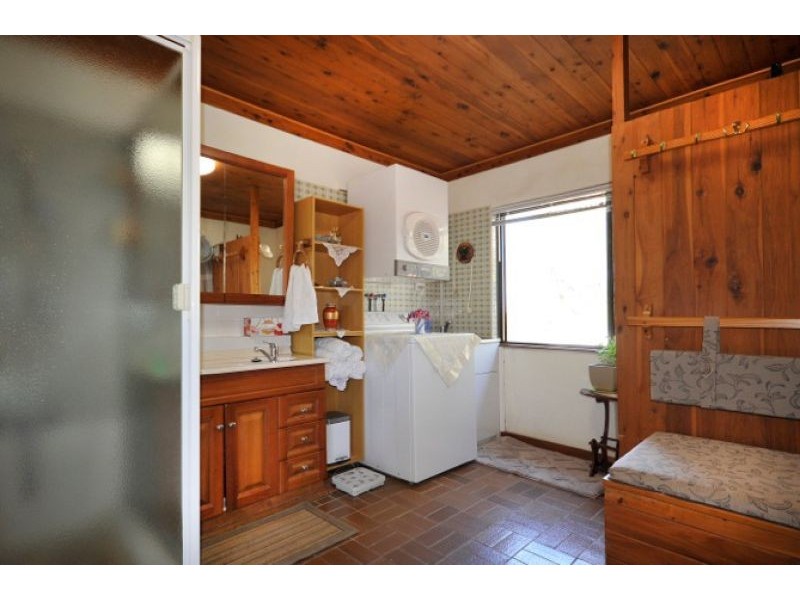 32 Meadows Road, Withcott QLD 4352