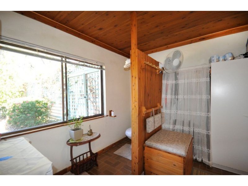 32 Meadows Road, Withcott QLD 4352