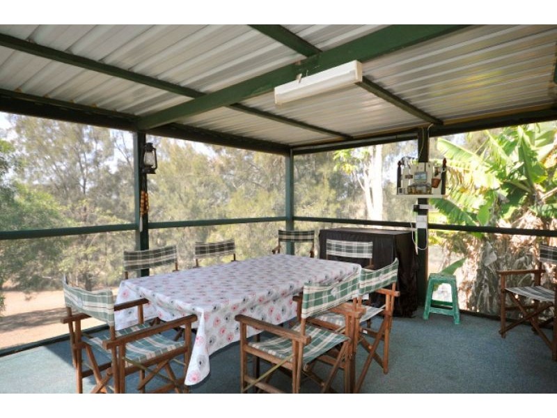 32 Meadows Road, Withcott QLD 4352