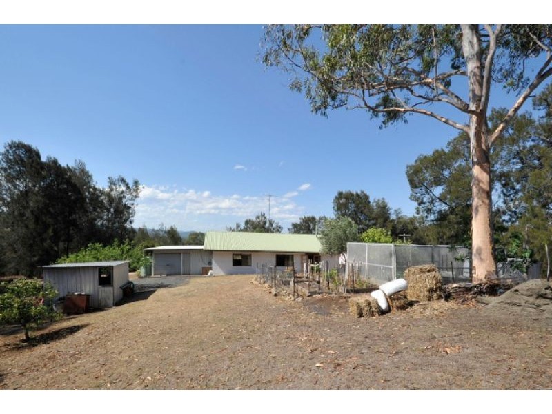 32 Meadows Road, Withcott QLD 4352