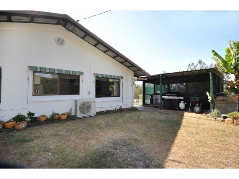 32 Meadows Road, Withcott QLD 4352